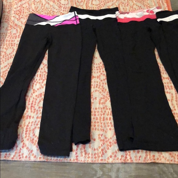 5 pairs of Lululemon groove pants! - Picture 2 of 3